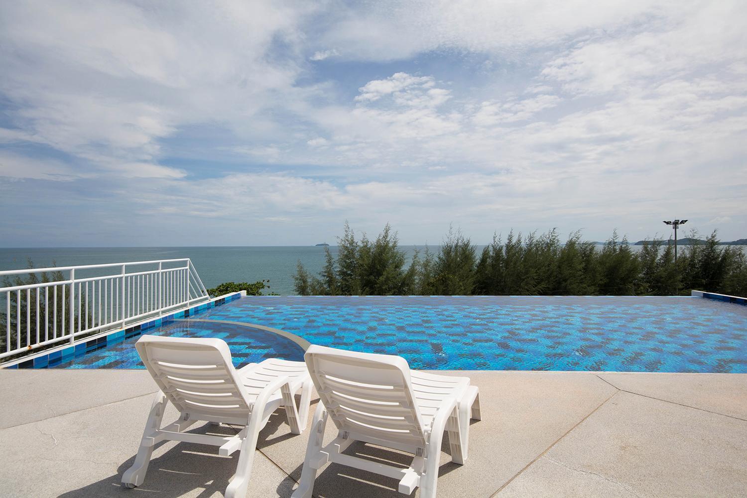 Grandbeach Condo By Malai Rayong Exterior photo