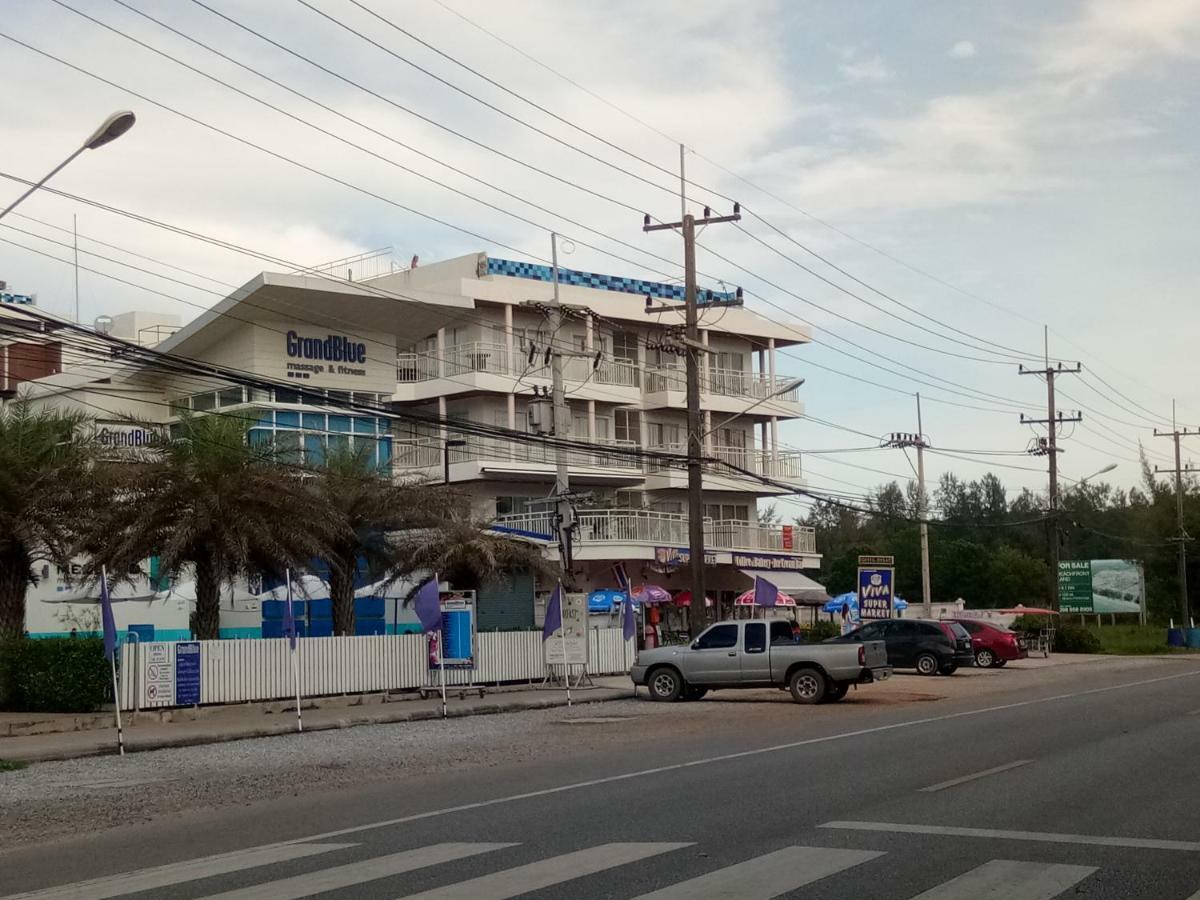 Grandbeach Condo By Malai Rayong Exterior photo