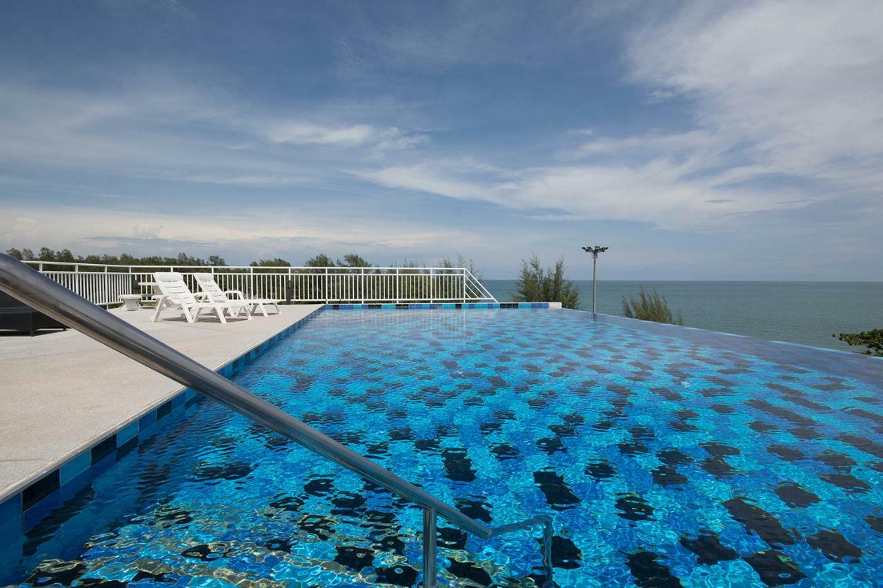 Grandbeach Condo By Malai Rayong Exterior photo