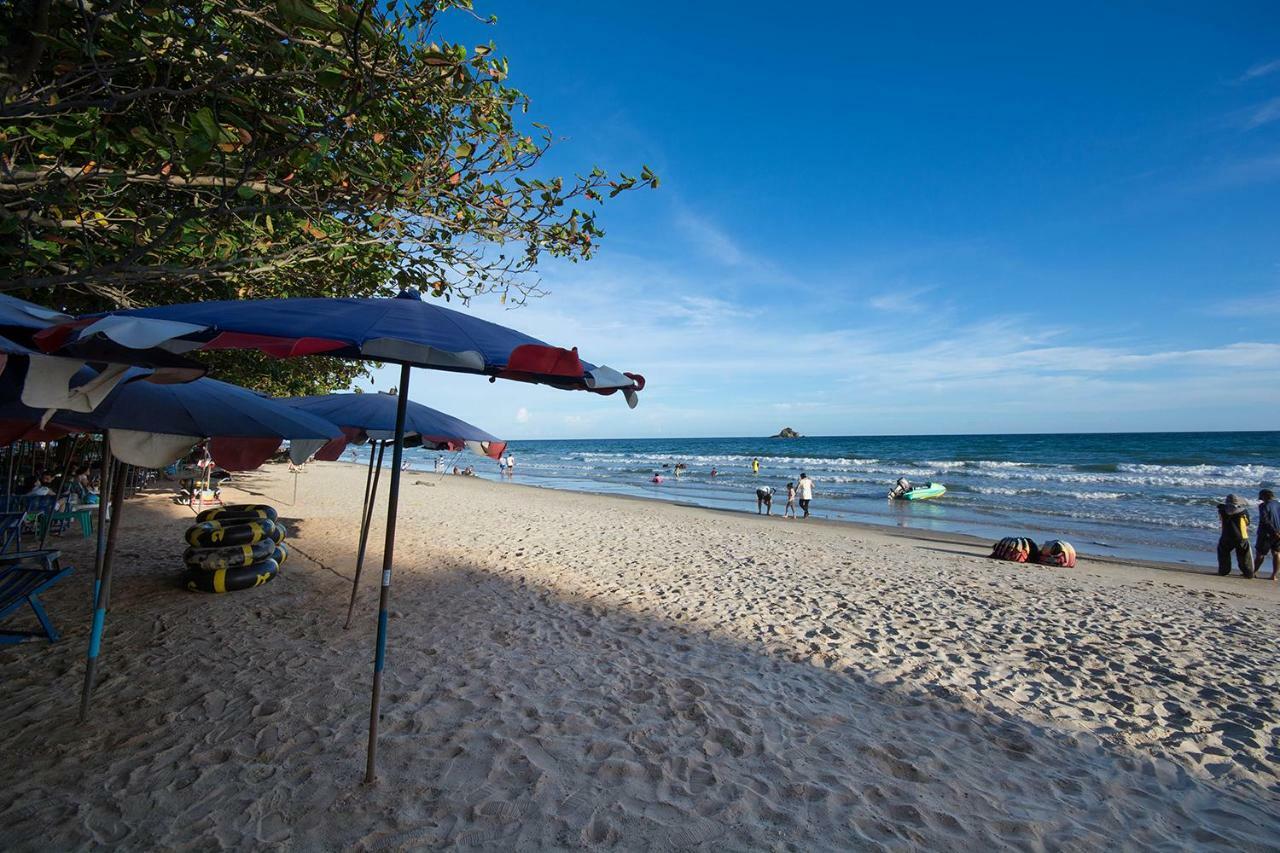 Grandbeach Condo By Malai Rayong Exterior photo